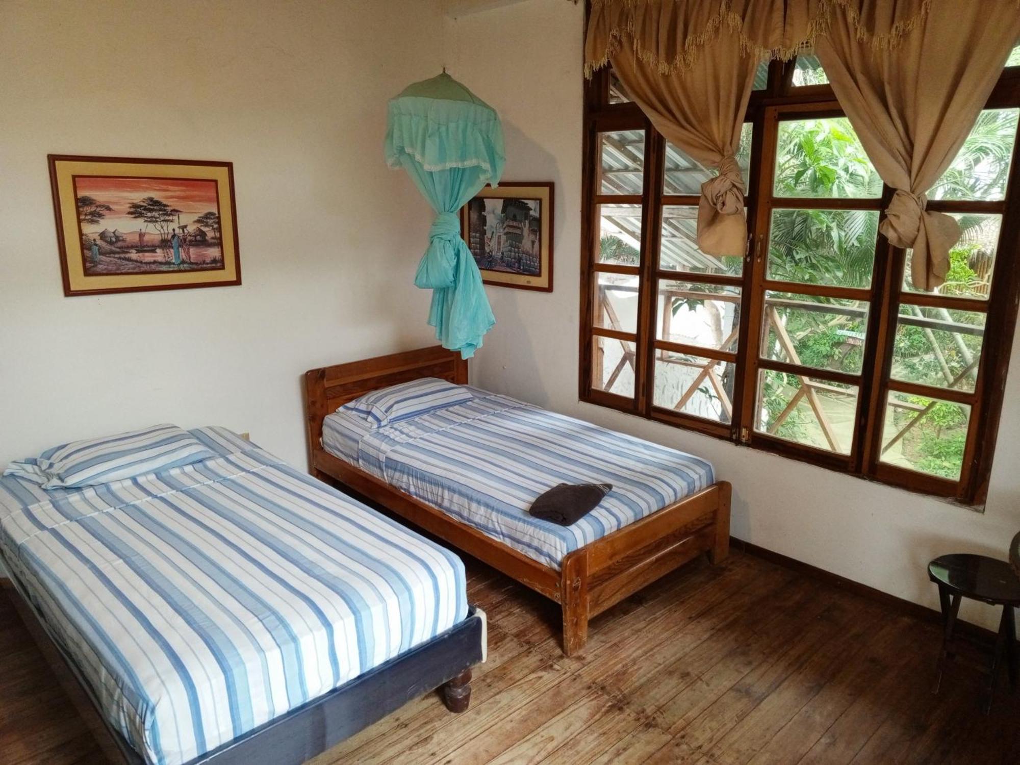 Bed And Breakfast Puerto López Екстериор снимка