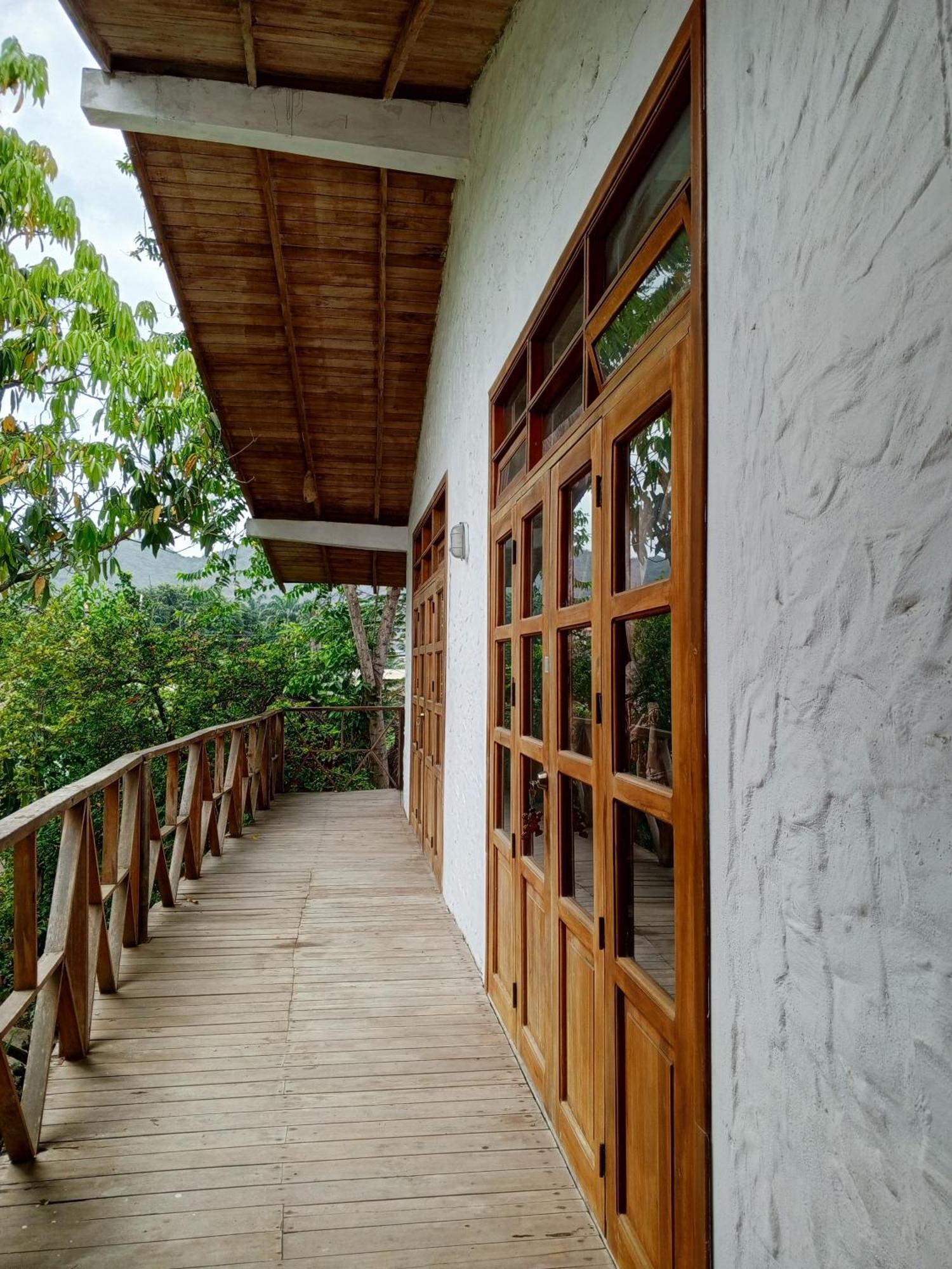 Bed And Breakfast Puerto López Екстериор снимка