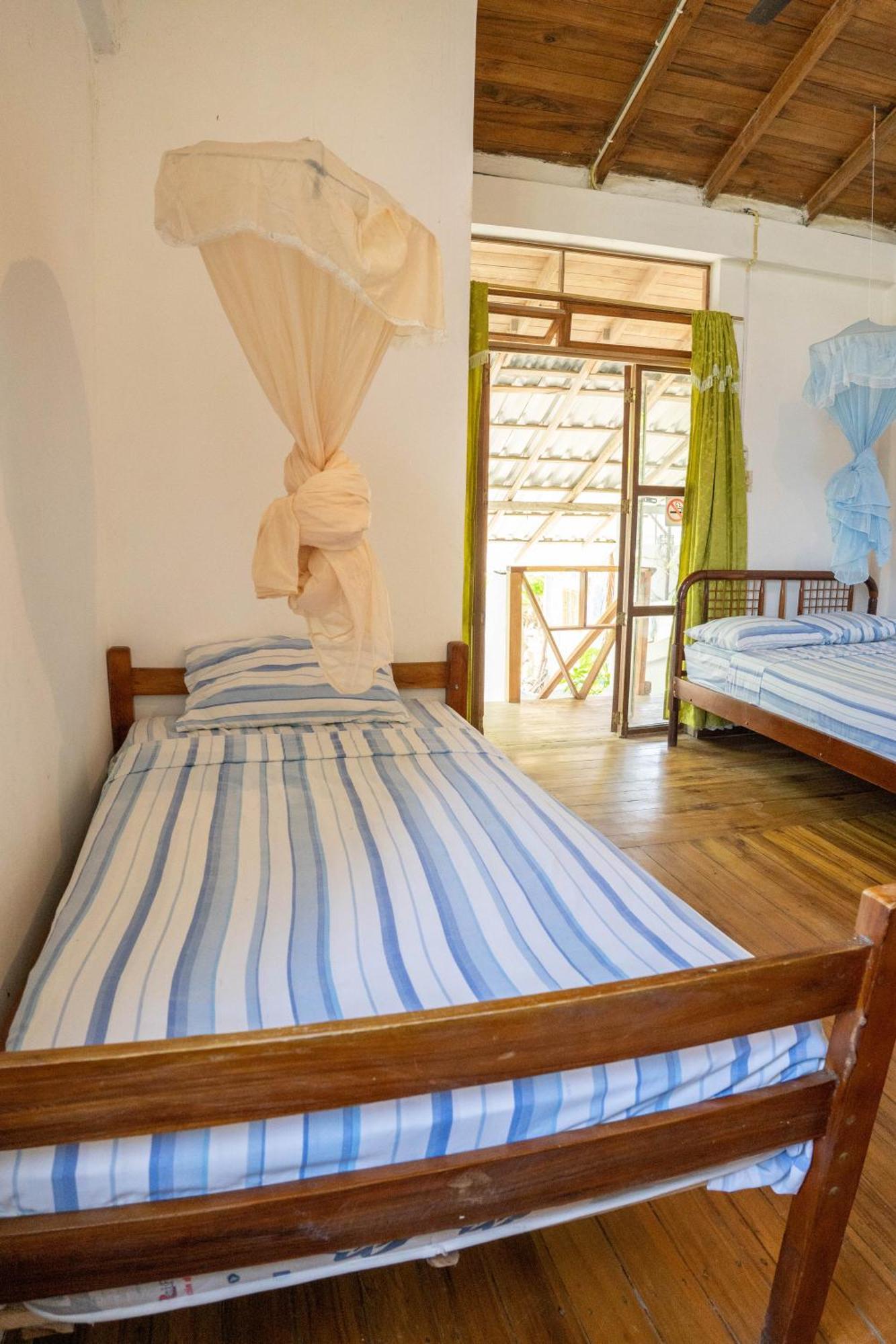 Bed And Breakfast Puerto López Екстериор снимка
