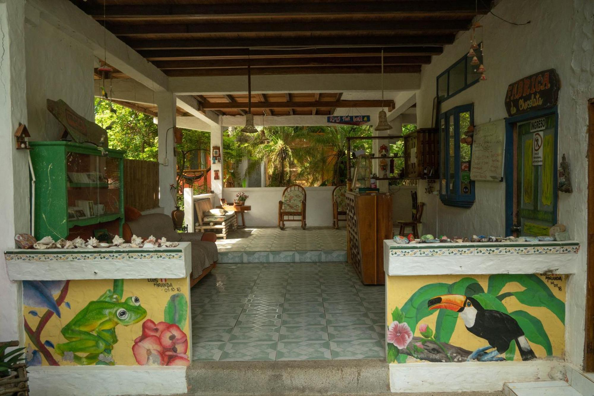 Bed And Breakfast Puerto López Екстериор снимка