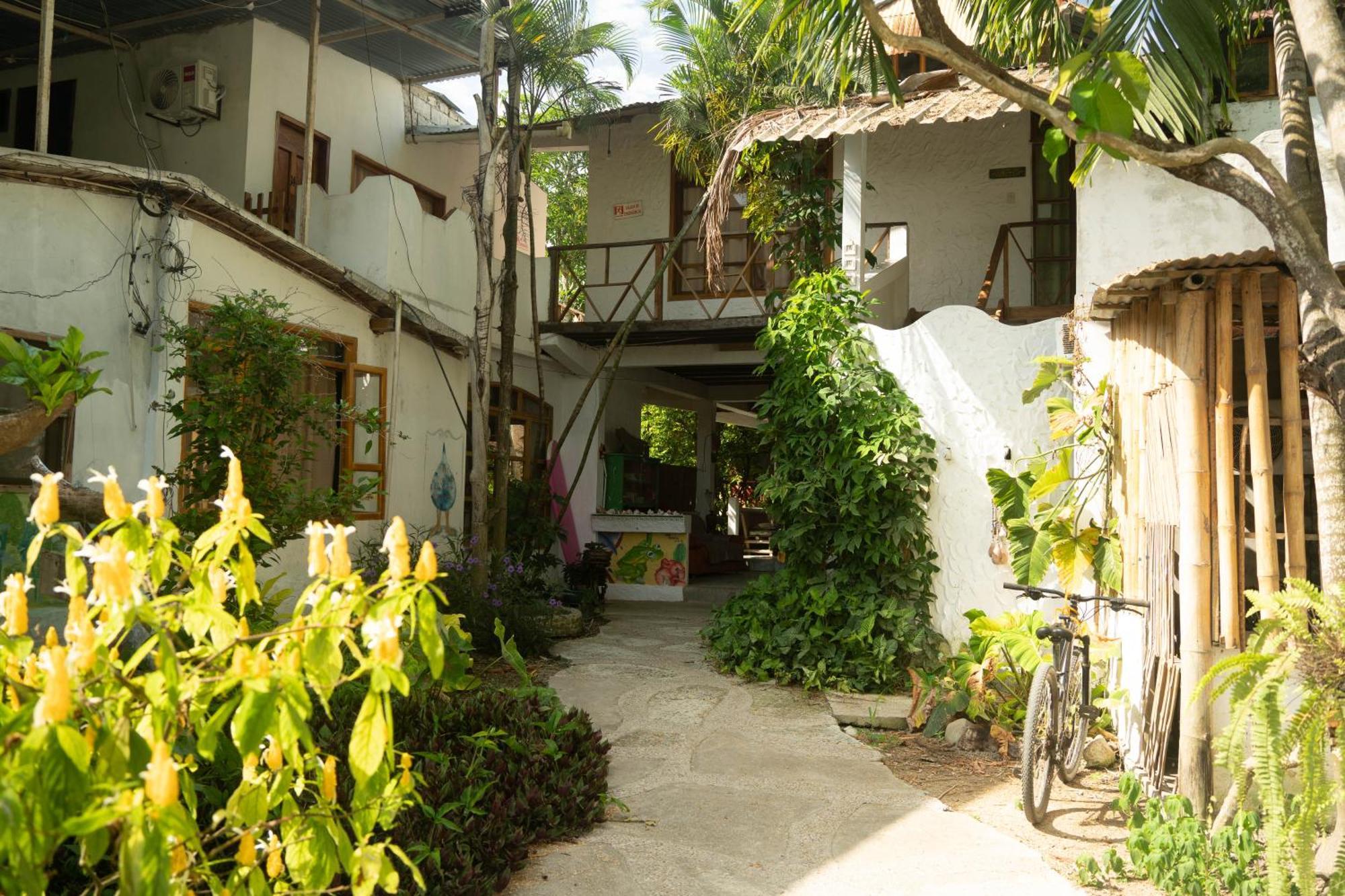 Bed And Breakfast Puerto López Екстериор снимка